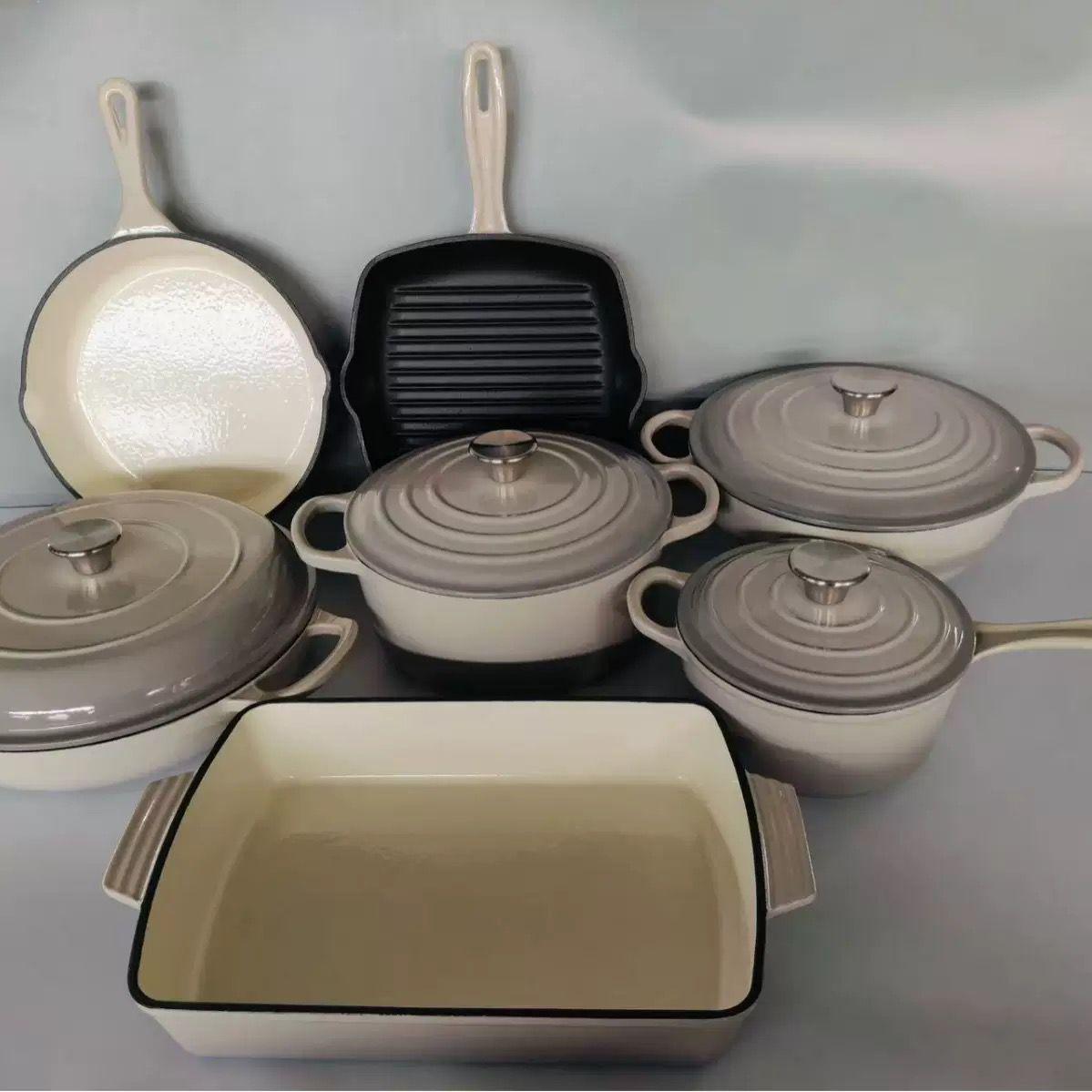 7-Piece Cast Iron Pot Set 3