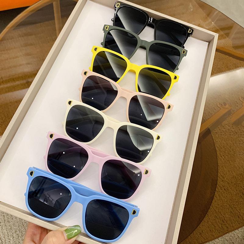 Sunglasses - ₦12,000 (10pcs) 2