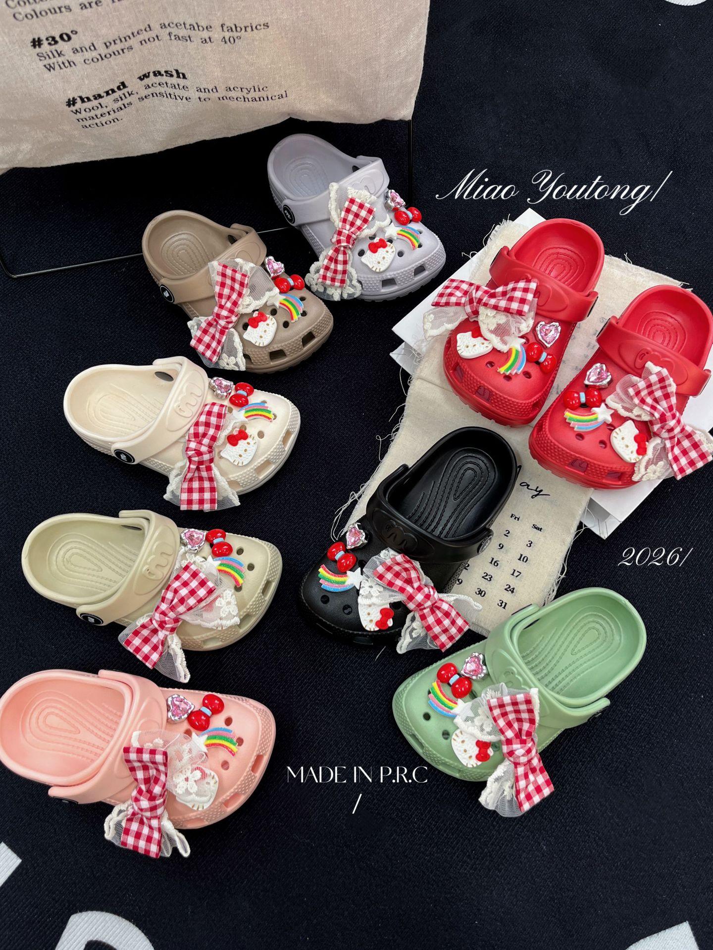 Crocs- ₦4,500 - ₦5,000 3