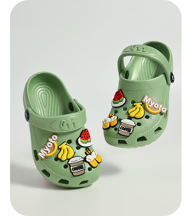 Crocs- ₦4,500 - ₦5,000 4