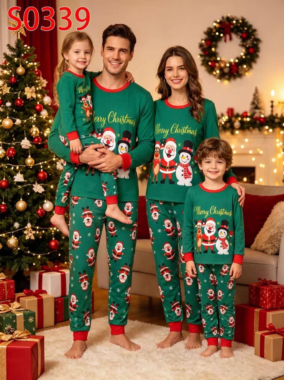 🎄 Christmas-Themed Pyjamas 3