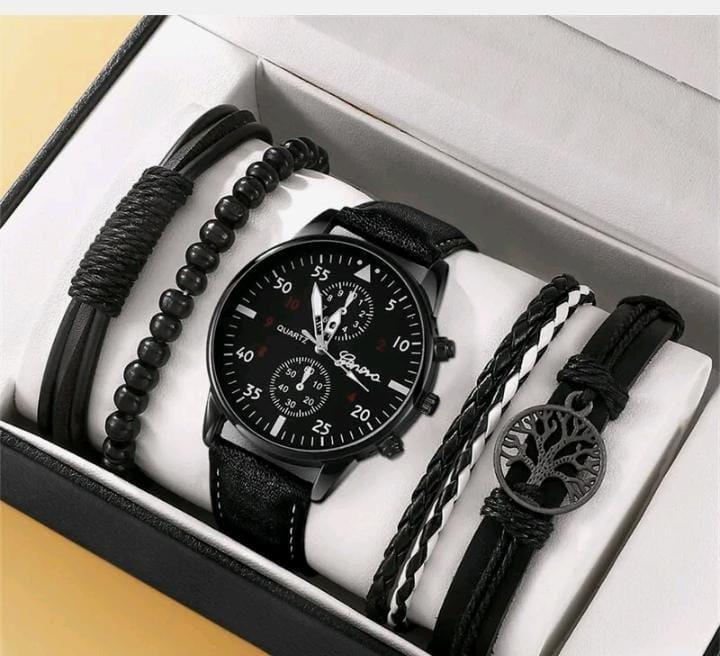 Wristwatches β β¦40,000 (10pcs)